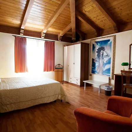 Hotel Fattoria Stocchi 4*