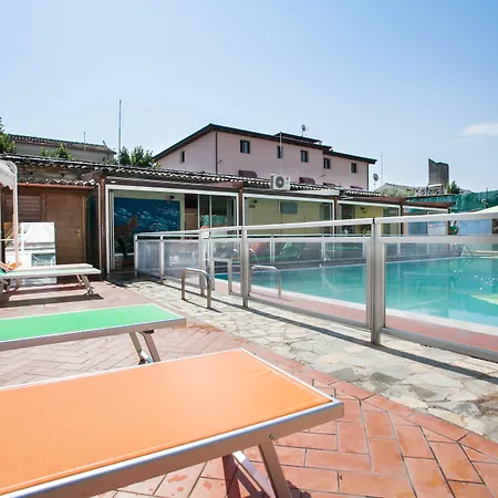 Hotel Fattoria Stocchi 4*