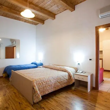 Hotel Fattoria Stocchi 4*